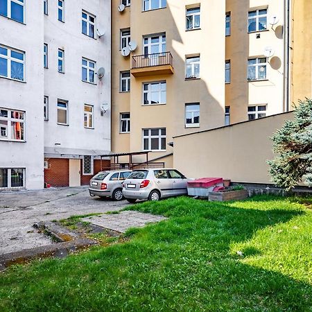Apartment Happy Family การ์โลวีวารี ภายนอก รูปภาพ