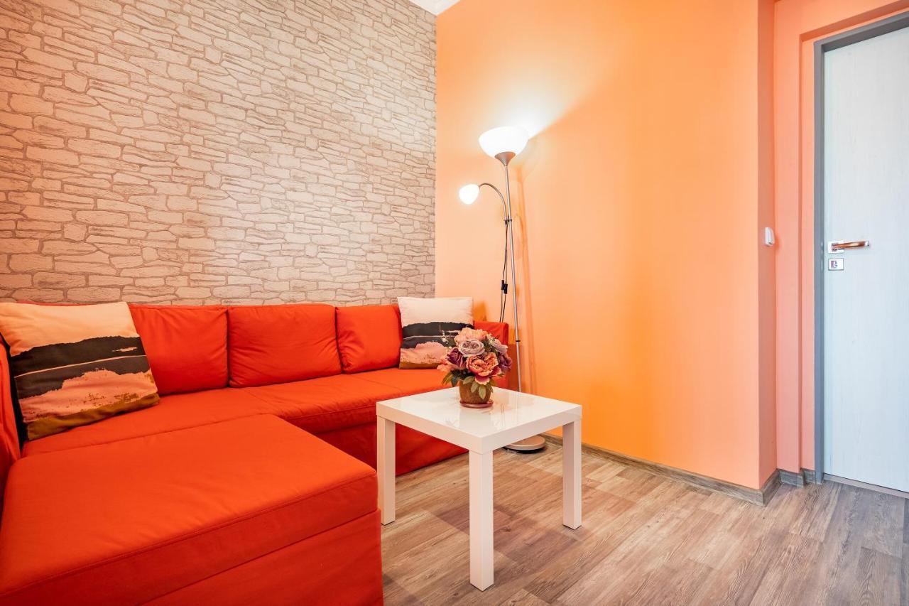 Apartment Happy Family การ์โลวีวารี ภายนอก รูปภาพ